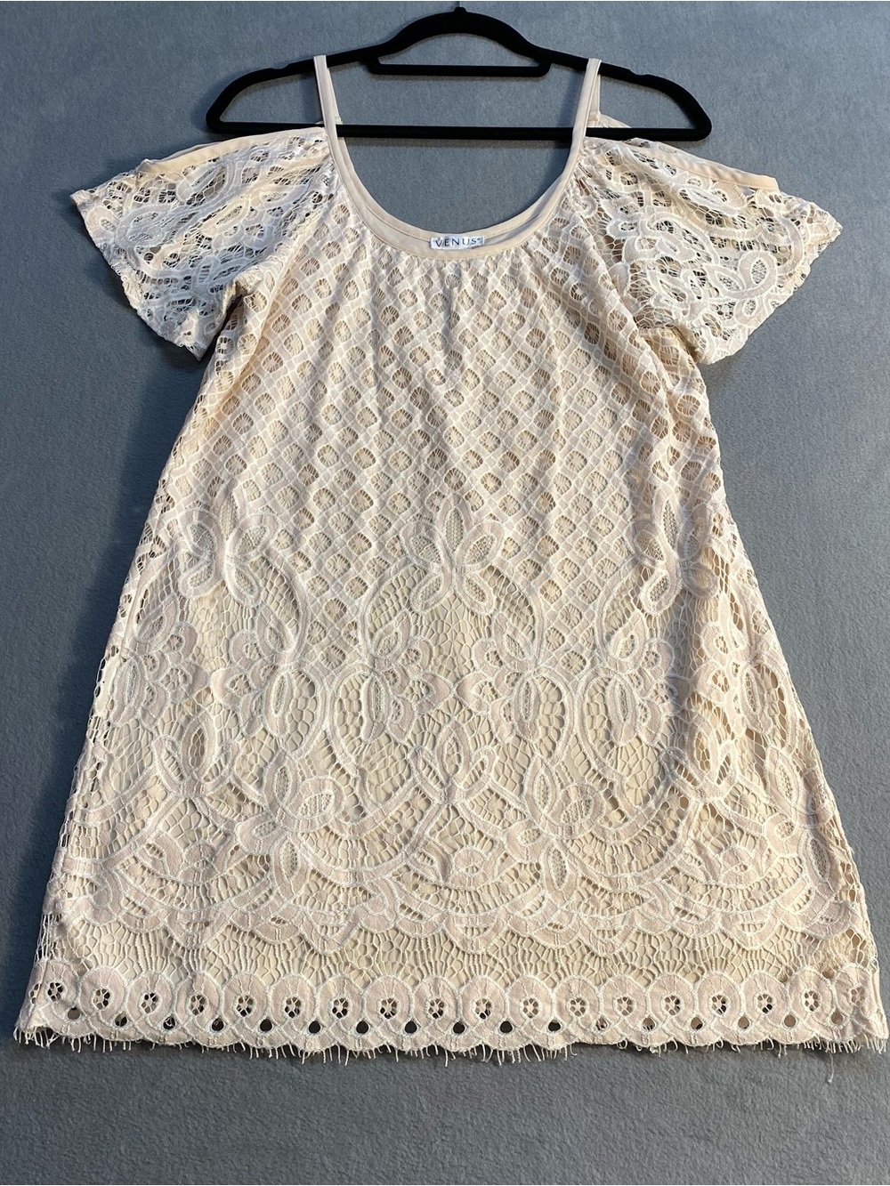 Venus women’s Cream Lace Cold-Shoulder Dress, lined, size M